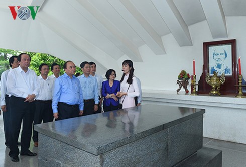 Hoạt động của Thủ tướng Nguyễn Xuân Phúc tại Đồng Tháp - ảnh 1